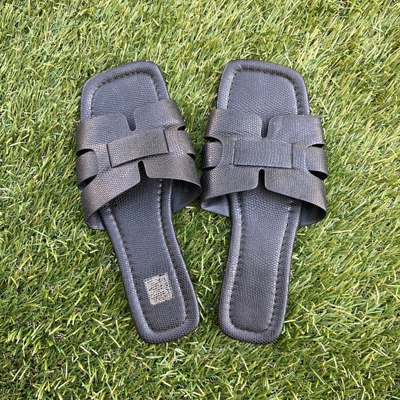 Size 8 super cute, cut out black sandals. Just a little too big for me!:( - Picture 2 of 2